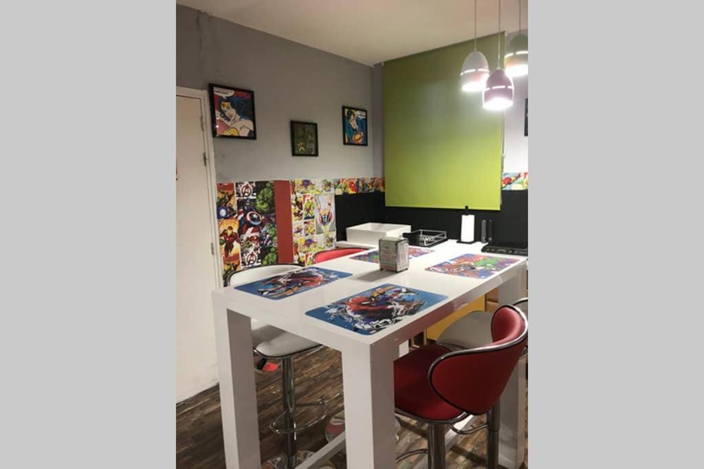 Appartement Style Pop Art Avec Garage Centre Historique Béziers Dış mekan fotoğraf