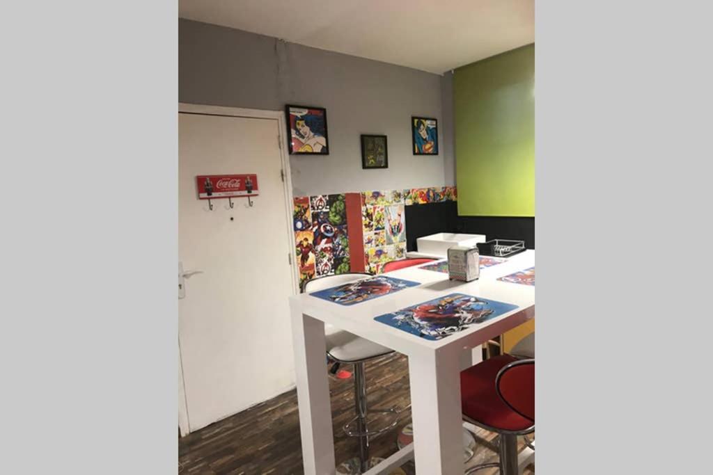 Appartement Style Pop Art Avec Garage Centre Historique Béziers Dış mekan fotoğraf