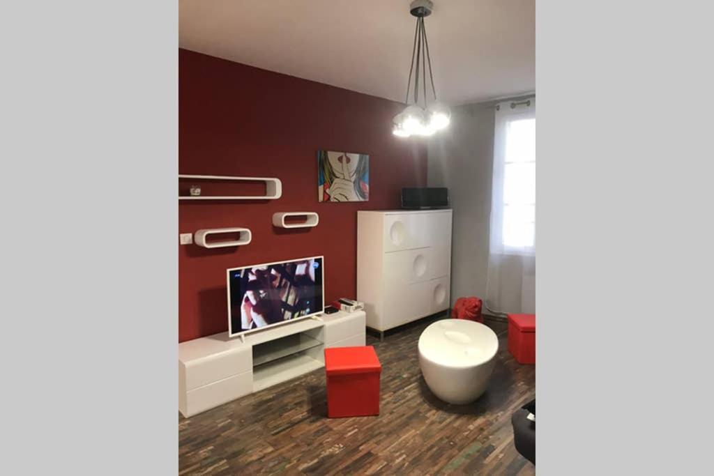Appartement Style Pop Art Avec Garage Centre Historique Béziers Dış mekan fotoğraf