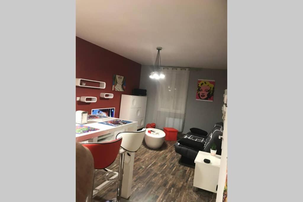 Appartement Style Pop Art Avec Garage Centre Historique Béziers Dış mekan fotoğraf